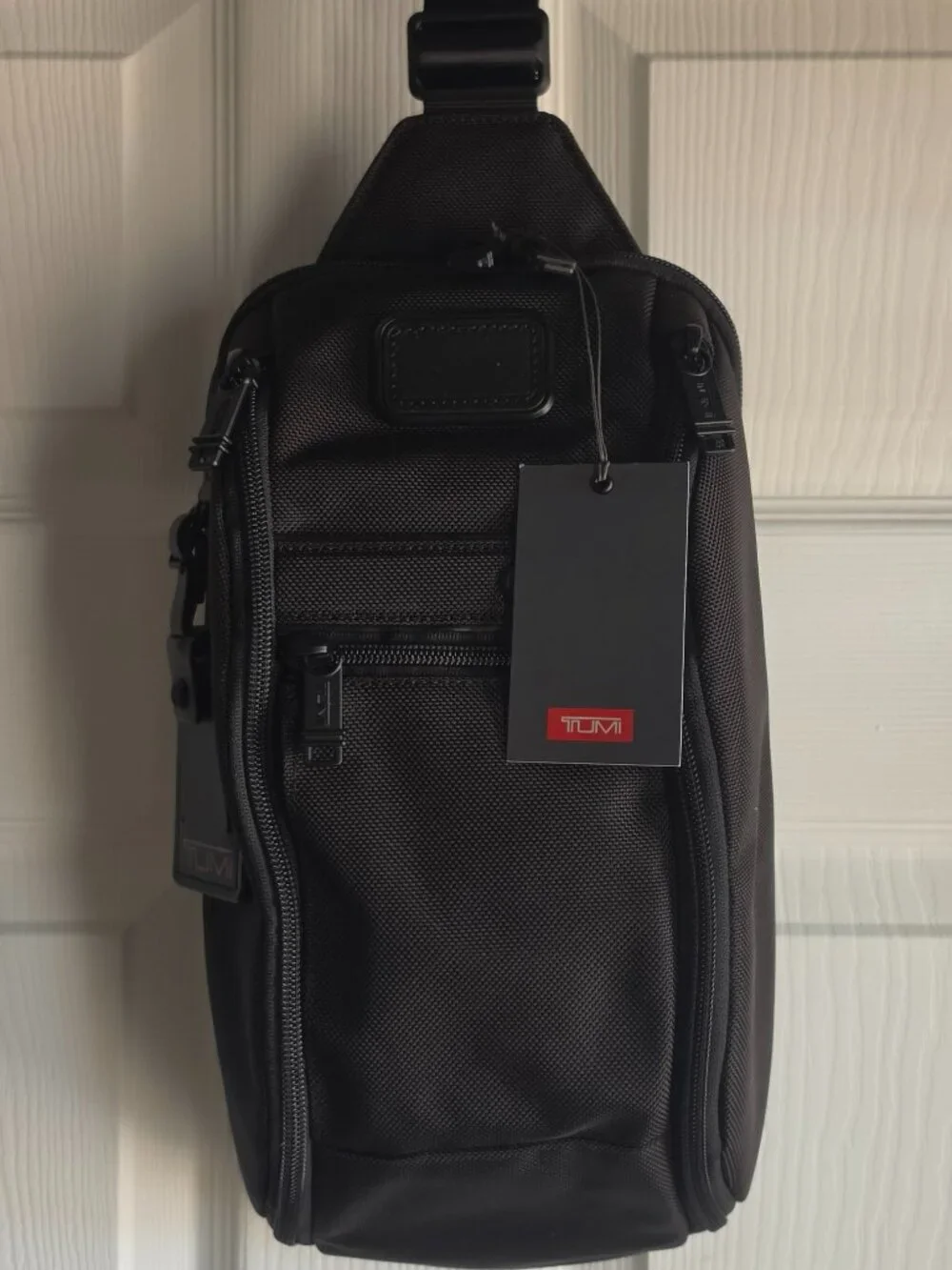TUMI Alpha LARGE Sling Bag in Black Ballistic Nylon NWT